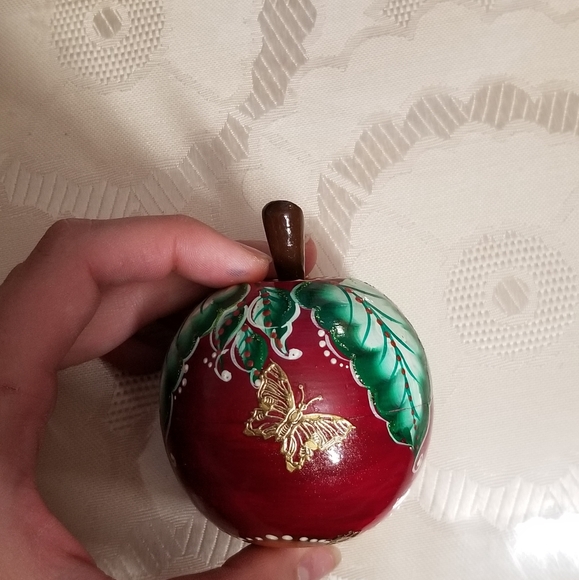 Casket - Picture 2 of 8